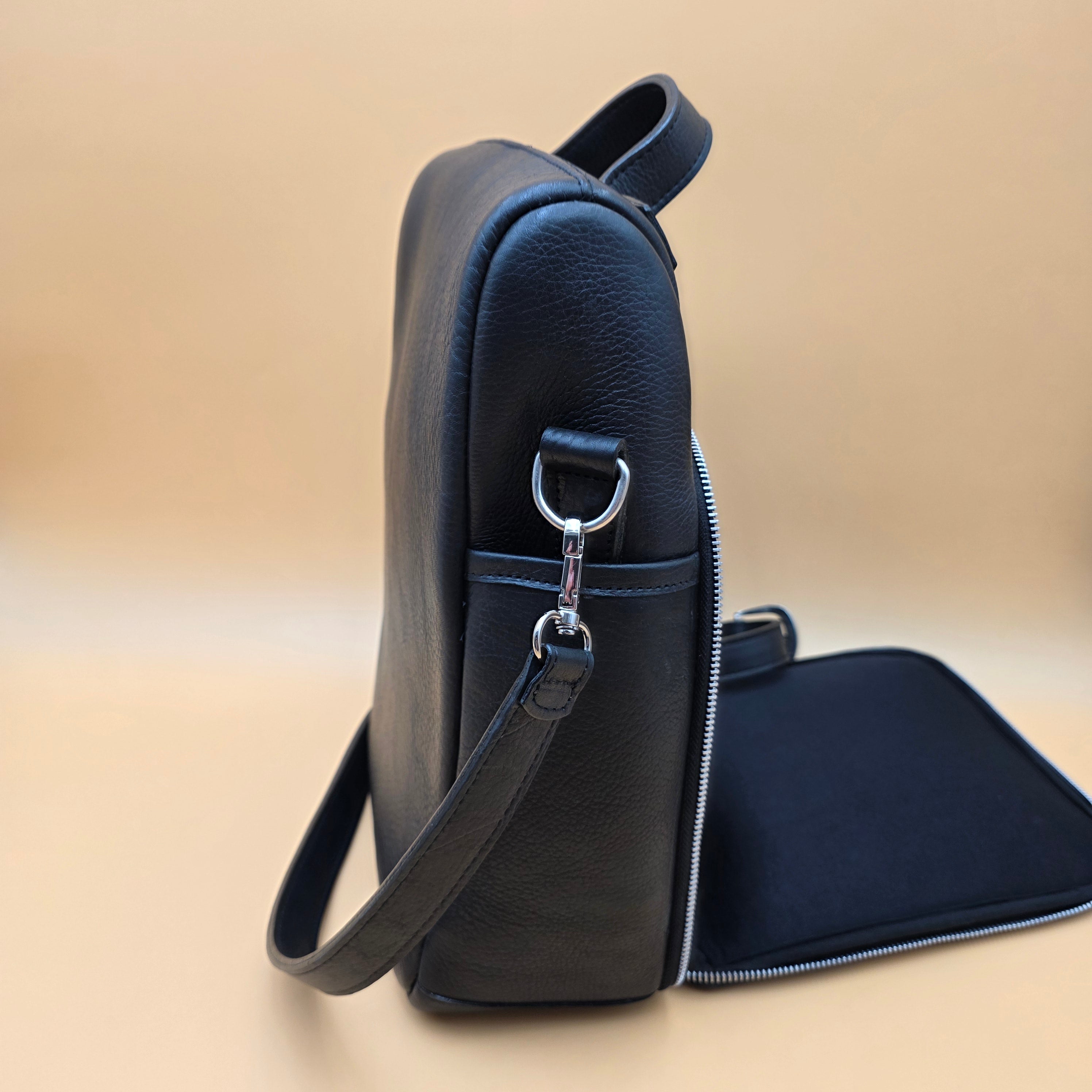 Handcrafted Leather Wine Bottle Carrier